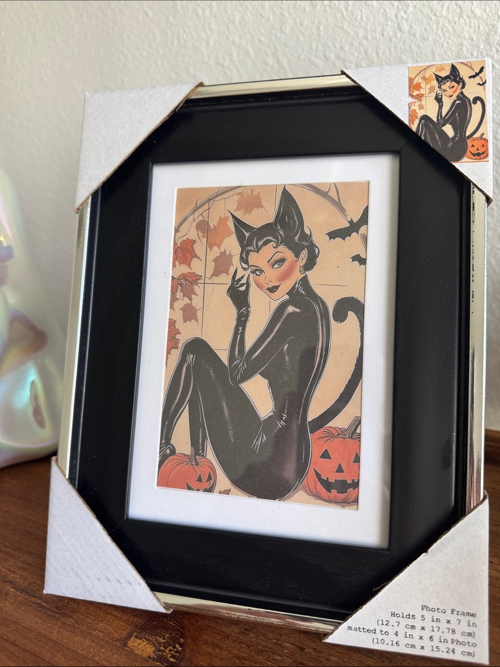 Vintage Cat 🐈⬛ Pin Up Black Framed Print